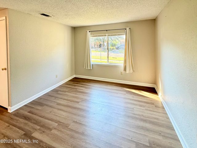 4371 CROSSBOW Road, Jacksonville, FL 32208