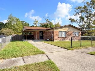 4371 CROSSBOW Road, Jacksonville, FL 32208