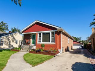 9341 Menard Avenue, Oak Lawn, IL 60453