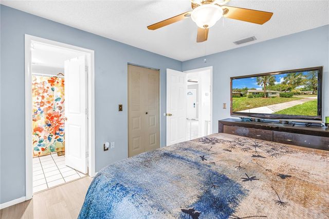 7249 56TH AVENUE N, St Petersburg, FL 33709