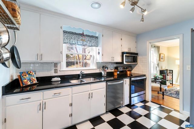 1216 SHERWOOD RD, Charlottesville, VA 22903