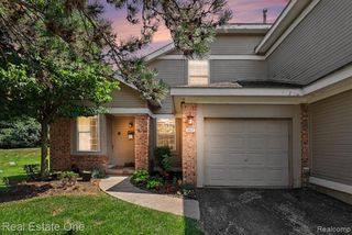 6617 Chimney Sweep, West Bloomfield, MI 48322