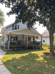 108 Grove Avenue, Alma, MI 48801