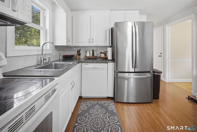 17 Hilltop Drive, West Hartford, CT 06107