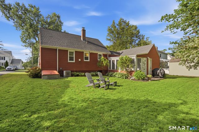 17 Hilltop Drive, West Hartford, CT 06107