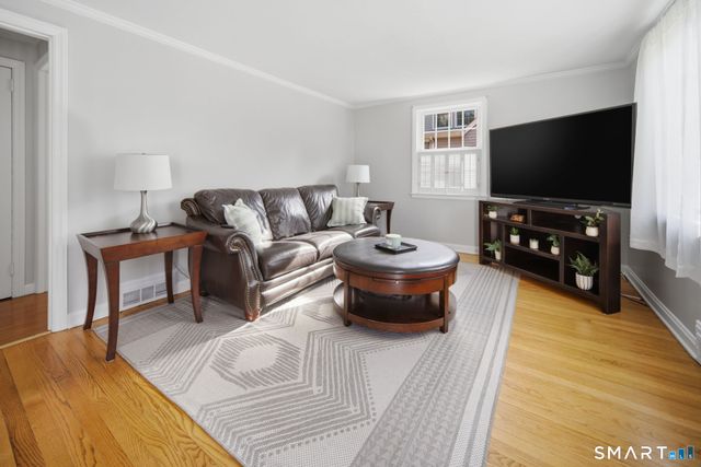 17 Hilltop Drive, West Hartford, CT 06107