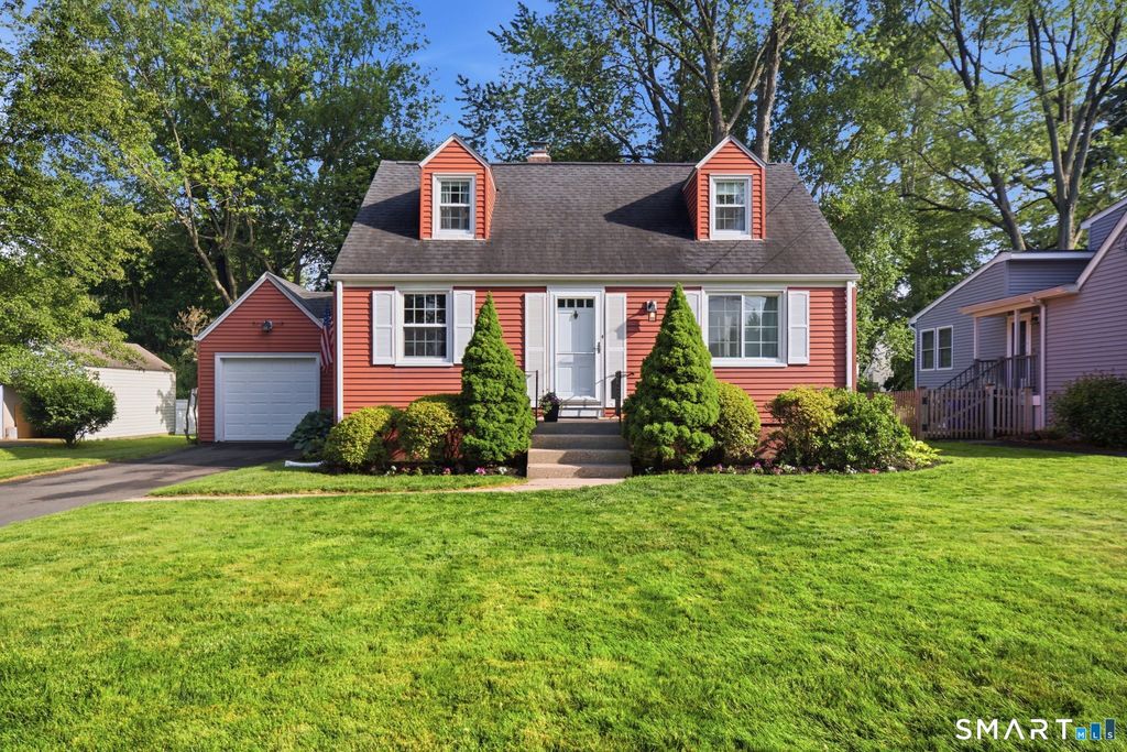 17 Hilltop Drive, West Hartford, CT 06107