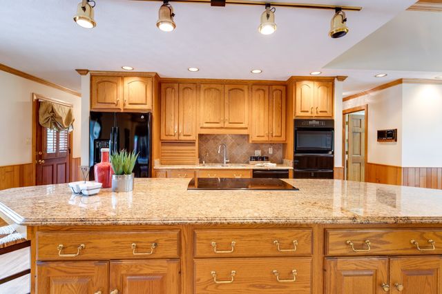 4498 Highway 47, N, Charlotte, TN 37036