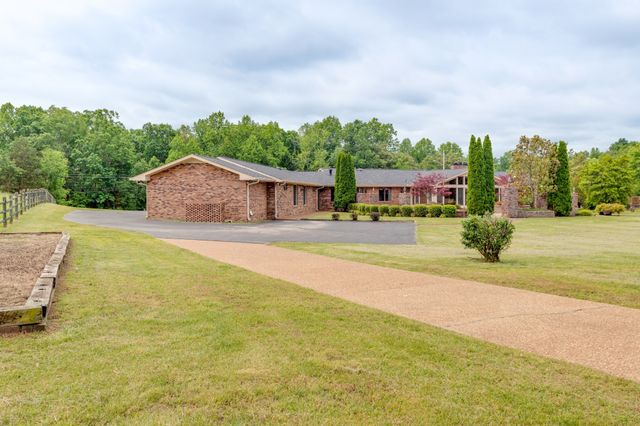 4498 Highway 47, N, Charlotte, TN 37036