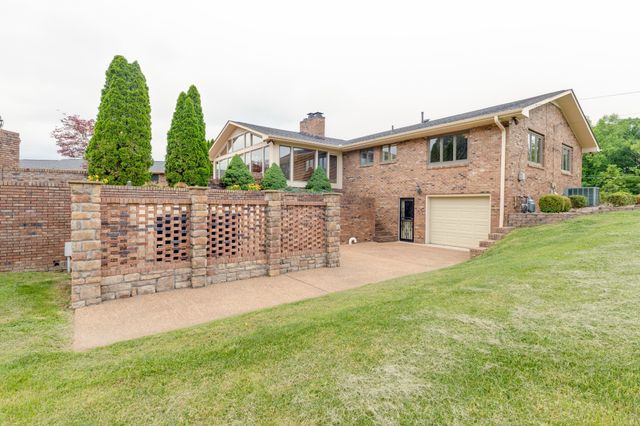 4498 Highway 47, N, Charlotte, TN 37036