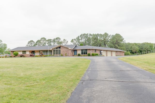 4498 Highway 47, N, Charlotte, TN 37036