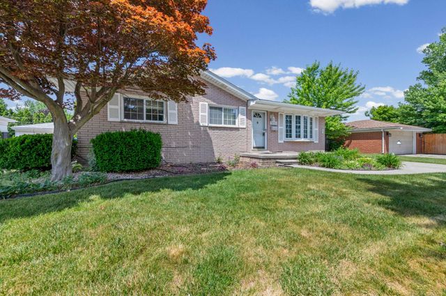 28357 Suburban Drive, Warren, MI 48088