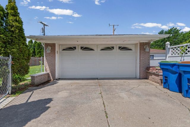28357 Suburban Drive, Warren, MI 48088