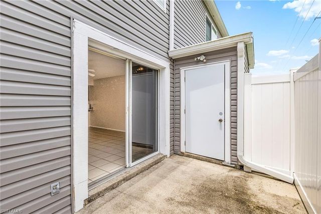 4641 SW Santa Barbara PL # 8, Cape Coral, FL 33914