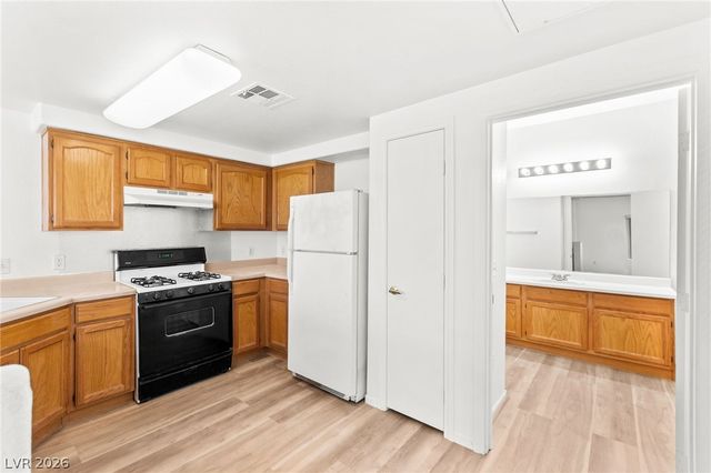 3400 Cabana Drive 2036, Las Vegas, NV 89122