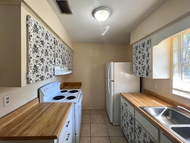 2114 NW 55TH BOULEVARD 15, Gainesville, FL 32653