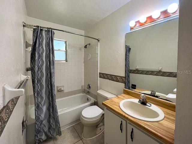 2114 NW 55TH BOULEVARD 15, Gainesville, FL 32653