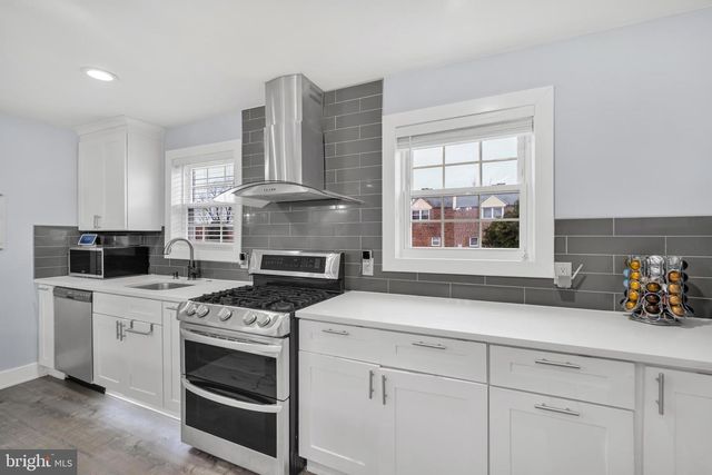 370 SELMA ST, Philadelphia, PA 19116