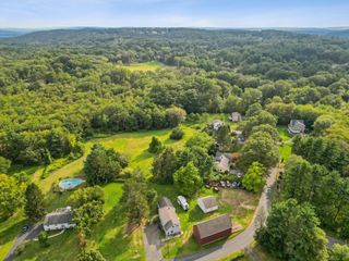 143 North Mountain Road, Canton, CT 06019