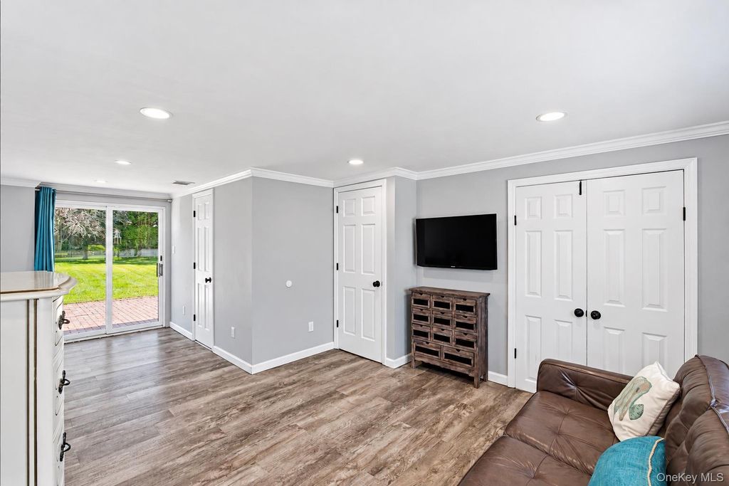 49 Simmons Drive, East Islip, NY 11730 — photo 4