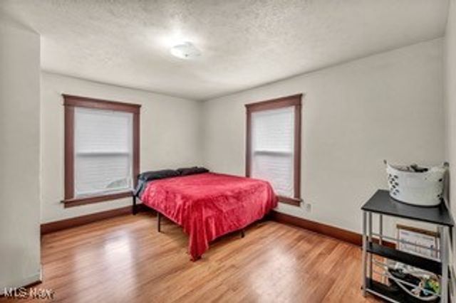 614 East Avenue, Akron, OH 44320