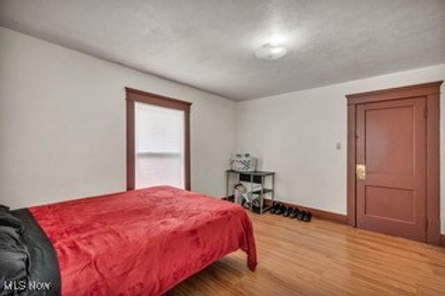 614 East Avenue, Akron, OH 44320