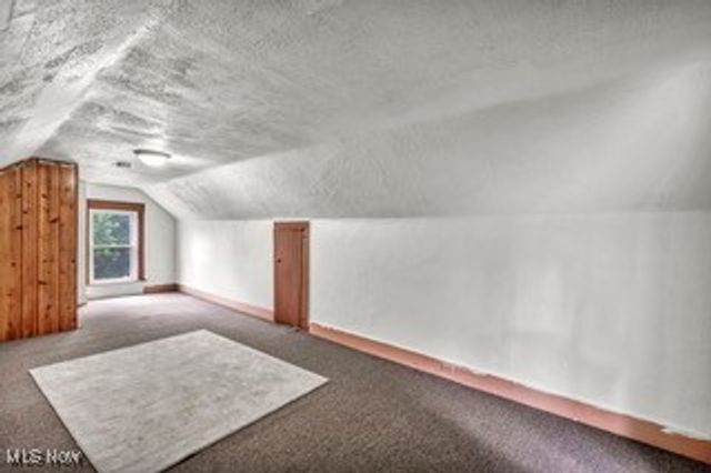 614 East Avenue, Akron, OH 44320