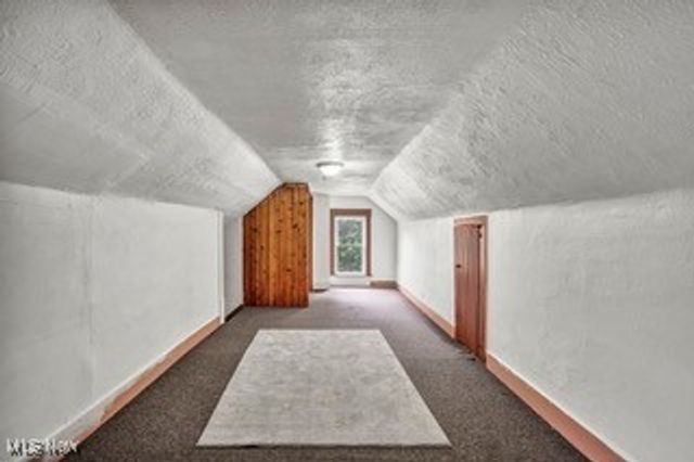 614 East Avenue, Akron, OH 44320