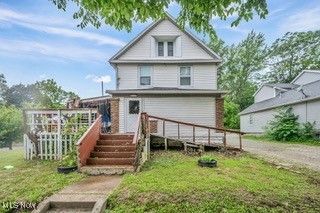 614 East Avenue, Akron, OH 44320