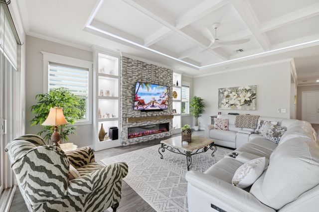 1011 Sweetgrass Street, Loxahatchee, FL 33470