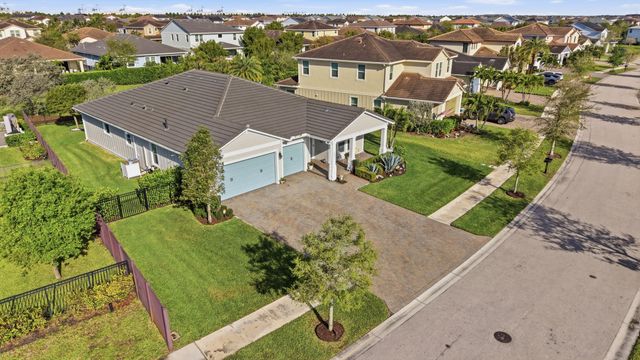 1011 Sweetgrass Street, Loxahatchee, FL 33470