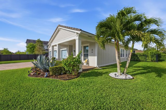 1011 Sweetgrass Street, Loxahatchee, FL 33470