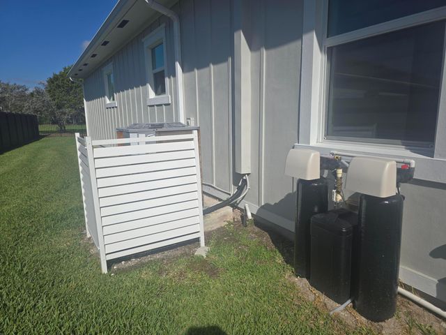 1011 Sweetgrass Street, Loxahatchee, FL 33470