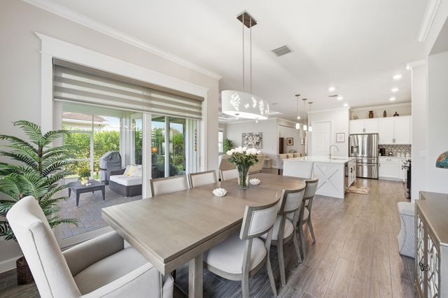 1011 Sweetgrass Street, Loxahatchee, FL 33470