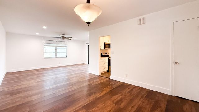 2420 SW 81st Avenue 201, Davie, FL 33324