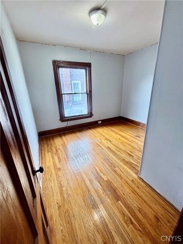 2 Gaylord Street 4, Auburn, NY 13021