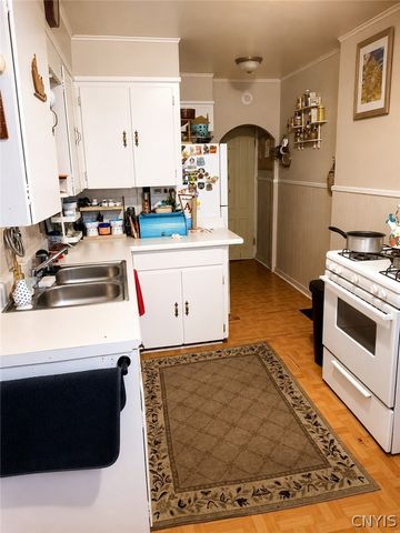 2 Gaylord Street 4, Auburn, NY 13021