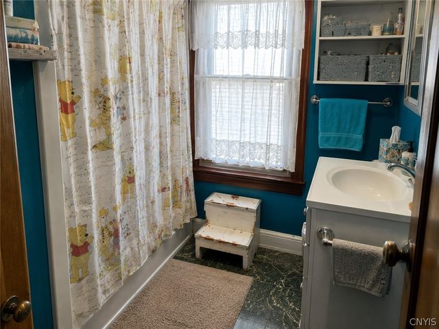 2 Gaylord Street 4, Auburn, NY 13021