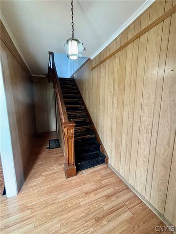 2 Gaylord Street 4, Auburn, NY 13021