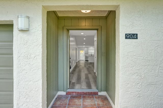 904 NW 51ST Street, Deerfield Beach, FL 33064