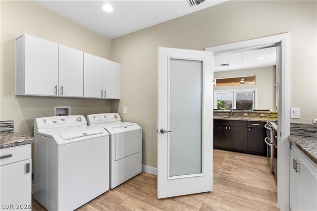 10301 Bent Brook Place, Las Vegas, NV 89134