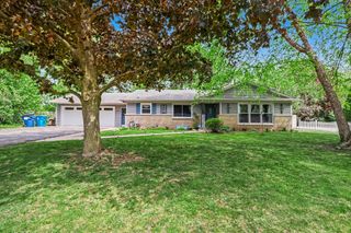 4512 Croyden Avenue, Kalamazoo, MI 49006