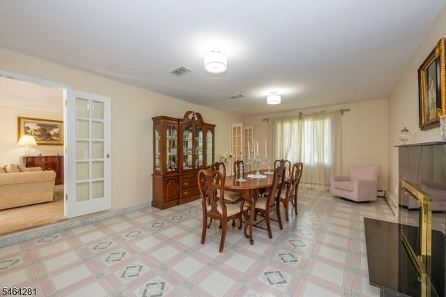 2 Glencove Rd, Parsippany-troy Hills Twp., NJ 07950