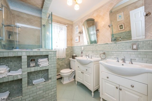 2 Glencove Rd, Parsippany-troy Hills Twp., NJ 07950