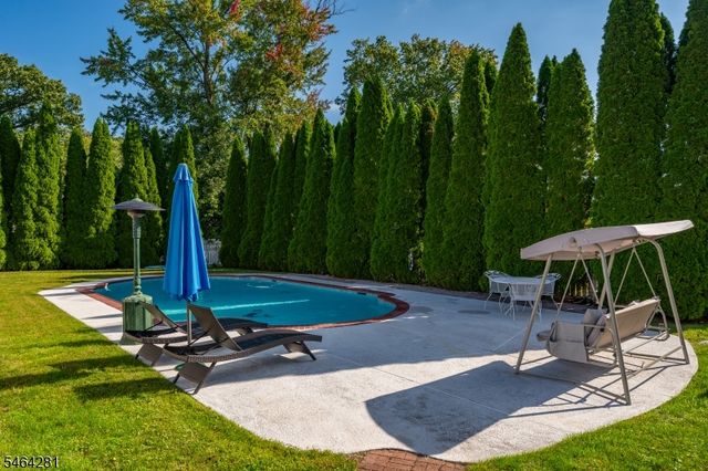 2 Glencove Rd, Parsippany-troy Hills Twp., NJ 07950