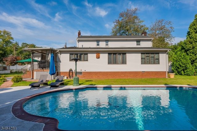 2 Glencove Rd, Parsippany-troy Hills Twp., NJ 07950