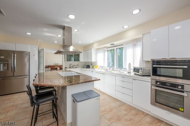2 Glencove Rd, Parsippany-troy Hills Twp., NJ 07950