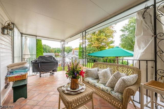 2 Glencove Rd, Parsippany-troy Hills Twp., NJ 07950