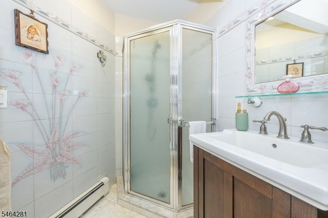 2 Glencove Rd, Parsippany-troy Hills Twp., NJ 07950