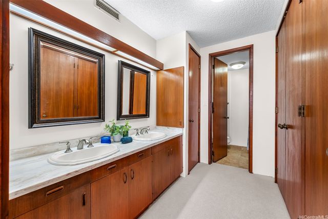 4340 Pahoa Avenue 19D, Honolulu, HI 96816